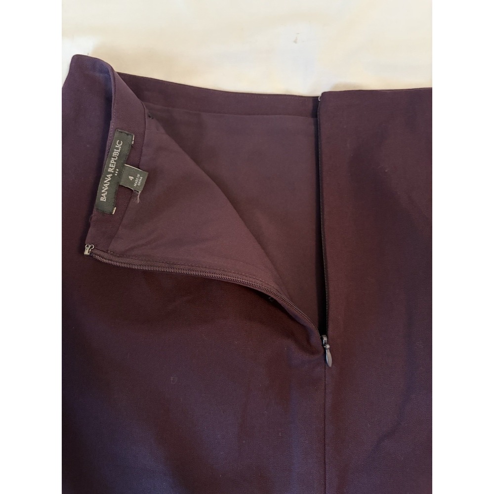 Banana Republic Dark‎ Purple Pencil Skirt Size 4 Academia Career Back zip Sexy - Picture 5 of 9